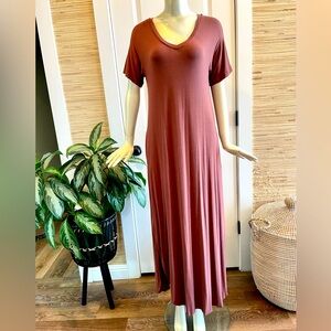 HUSKARY Maxi Brown T-shirt Dress